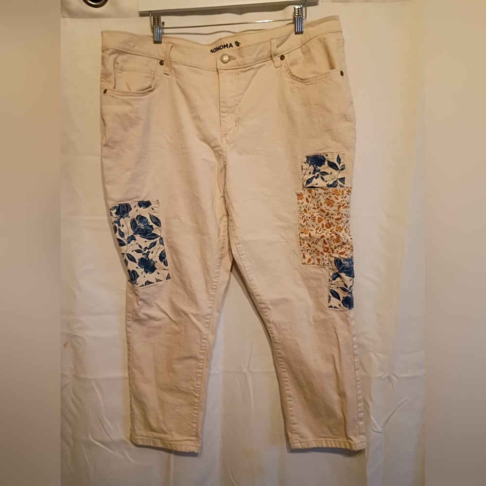 Sonoma Cream Straight Leg Women's Jeans with Floral Patches Size 18P.